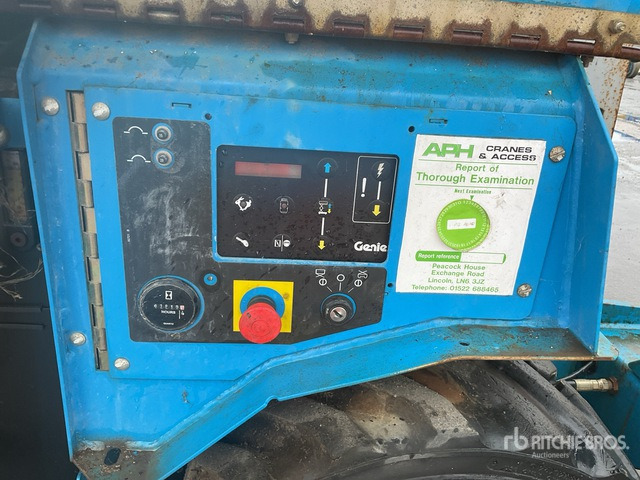 2008 Genie GS3268 4x4 Diesel Scissor Lift - Plataforma de tijeras: foto 5 2008 Genie GS3268 4x4 Diesel Scissor Lift - Plataforma de tijeras: foto 5