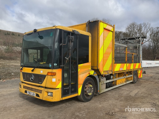 2012 Mercedes-Benz Econic 4x2 18 Ton Impact Protection Ve ... Flatbed Truck - Camión caja abierta: foto 2 2012 Mercedes-Benz Econic 4x2 18 Ton Impact Protection Ve ... Flatbed Truck - Camión caja abierta: foto 2