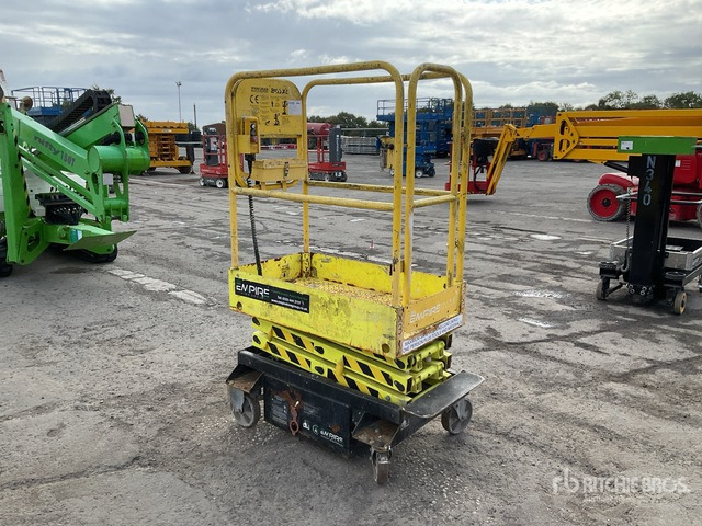 2012 Youngman Boss X3 Electric (Inoperable) Scissor Lift - Plataforma de tijeras: foto 3 2012 Youngman Boss X3 Electric (Inoperable) Scissor Lift - Plataforma de tijeras: foto 3