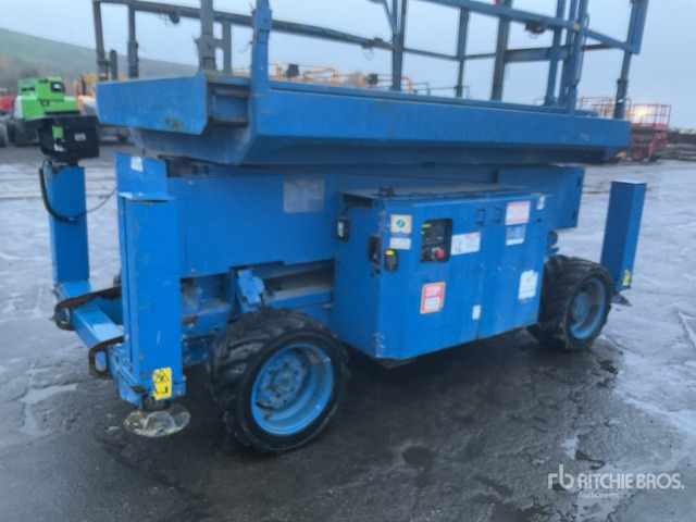 2015 Genie GS3369RT 4x4 Diesel Scissor Lift - Plataforma de tijeras: foto 5 2015 Genie GS3369RT 4x4 Diesel Scissor Lift - Plataforma de tijeras: foto 5