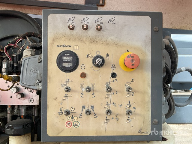 2015 Skyjack SJ51AJ 4WD Diesel Articulating Boom Lift - Plataforma articulada: foto 5 2015 Skyjack SJ51AJ 4WD Diesel Articulating Boom Lift - Plataforma articulada: foto 5