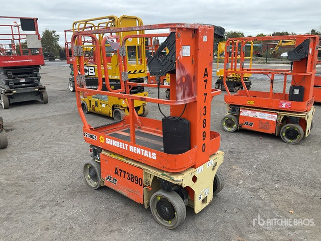 2017 JLG 1230ES Scissor Lift Vertical Mast Lift - Plataforma de mástil vertical: foto 4 2017 JLG 1230ES Scissor Lift Vertical Mast Lift - Plataforma de mástil vertical: foto 4