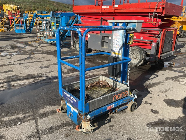 2017 Power Tower Nano Vertical Mast Lift - Plataforma de mástil vertical: foto 2 2017 Power Tower Nano Vertical Mast Lift - Plataforma de mástil vertical: foto 2