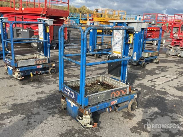 2017 Power Tower Nano Vertical Mast Lift - Plataforma de mástil vertical: foto 2 2017 Power Tower Nano Vertical Mast Lift - Plataforma de mástil vertical: foto 2