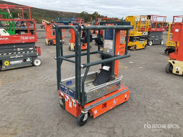 2020 Power Tower Nano SP Plus Scissor Lift Vertical Mast Lift - Plataforma de mástil vertical: foto 1 2020 Power Tower Nano SP Plus Scissor Lift Vertical Mast Lift - Plataforma de mástil vertical: foto 1