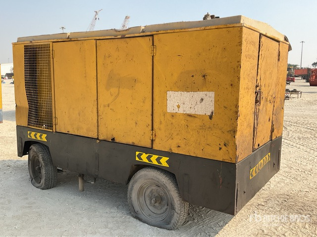 1996 Atlas Copco Mobile (Inoperable) Air Compressor - Compresor de aire: foto 2 1996 Atlas Copco Mobile (Inoperable) Air Compressor - Compresor de aire: foto 2