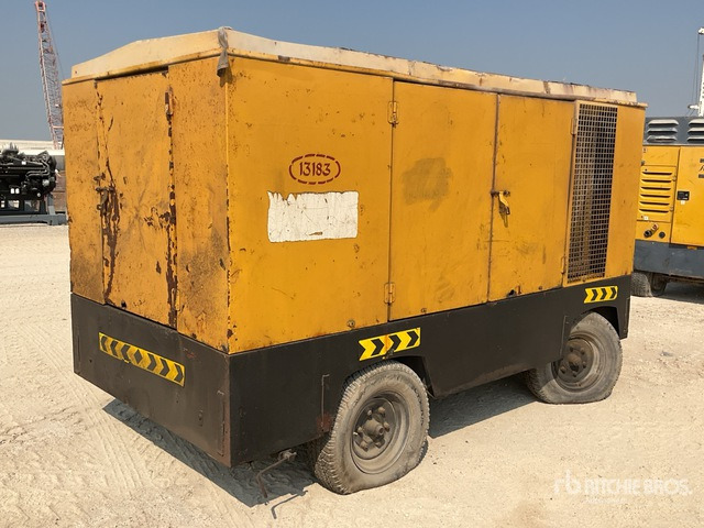 1996 Atlas Copco Mobile (Inoperable) Air Compressor - Compresor de aire: foto 3 1996 Atlas Copco Mobile (Inoperable) Air Compressor - Compresor de aire: foto 3