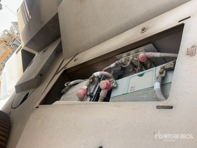 2007 Grove RT700E 55 ton 4x4x4 (Inoperable) Rough Terrain Crane - Grúa para terrenos difíciles: foto 5 2007 Grove RT700E 55 ton 4x4x4 (Inoperable) Rough Terrain Crane - Grúa para terrenos difíciles: foto 5