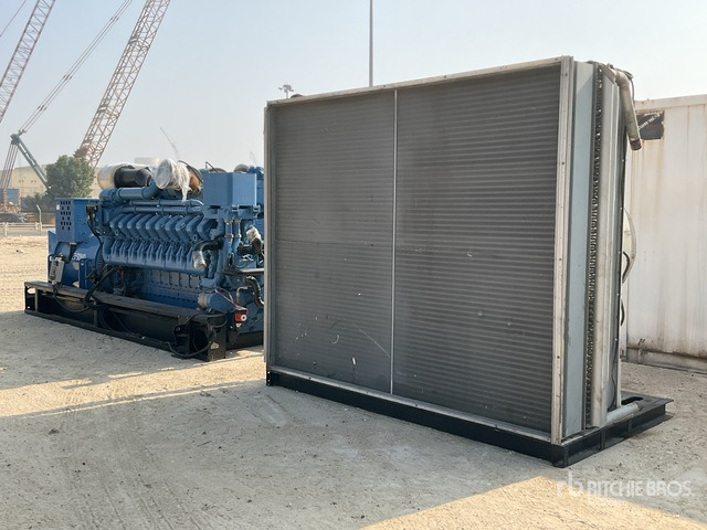 2010 Sdmo X2800 2800 kVA Skid-Mounted Generator Set - Generador industriale: foto 3 2010 Sdmo X2800 2800 kVA Skid-Mounted Generator Set - Generador industriale: foto 3