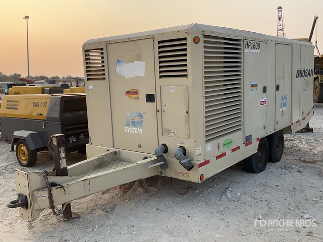 2013 Doosan HP1600WCU-EX-T3 Mobile Air Compressor - Compresor de aire: foto 1 2013 Doosan HP1600WCU-EX-T3 Mobile Air Compressor - Compresor de aire: foto 1