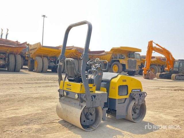 2014 Dynapac CC1200 - Rodillo: foto 4 2014 Dynapac CC1200 - Rodillo: foto 4