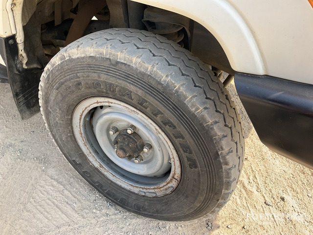 2014 Toyota Land Cruiser 78L 4x4 SUV - SUV/ Todoterreno: foto 5 2014 Toyota Land Cruiser 78L 4x4 SUV - SUV/ Todoterreno: foto 5