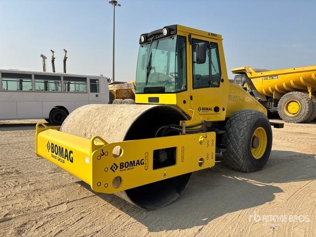 2015 Bomag BW211D-40 Smooth Drum Compactor - Compactador: foto 1 2015 Bomag BW211D-40 Smooth Drum Compactor - Compactador: foto 1