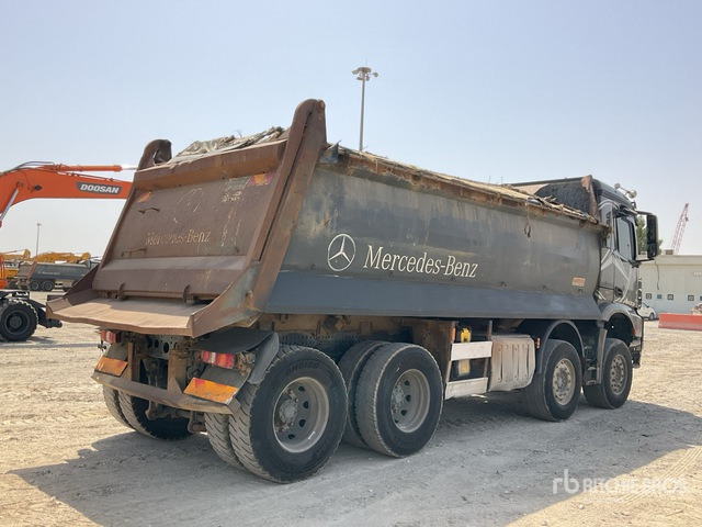 2017 Mercedes Benz AROCS 3951 8x4 Twin-Steer Tri/A Dump Truck - Camión volquete: foto 4 2017 Mercedes Benz AROCS 3951 8x4 Twin-Steer Tri/A Dump Truck - Camión volquete: foto 4