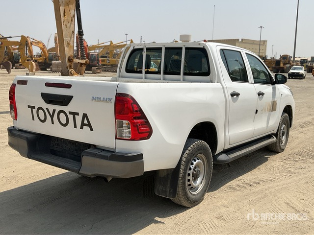 2018 Toyota Hilux 4x4 Crew Cab Pickup - Pick-up: foto 4 2018 Toyota Hilux 4x4 Crew Cab Pickup - Pick-up: foto 4