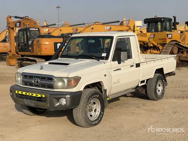 2018 Toyota Land Cruiser 79L 4x4 Pickup - Pick-up: foto 2 2018 Toyota Land Cruiser 79L 4x4 Pickup - Pick-up: foto 2