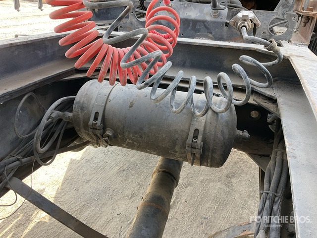 1995 Volvo FH12-420 4x2 S/A Sleeper Truck Tractor - Cabeza tractora: foto 5 1995 Volvo FH12-420 4x2 S/A Sleeper Truck Tractor - Cabeza tractora: foto 5