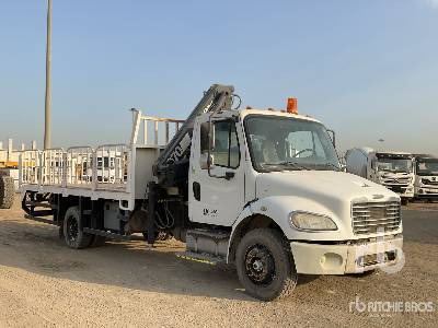 FREIGHTLINER Hiab 070A 4 ton Knuckle Boom on 4x2 - Camión caja abierta, Camión grúa: foto 4 FREIGHTLINER Hiab 070A 4 ton Knuckle Boom on 4x2 - Camión caja abierta, Camión grúa: foto 4