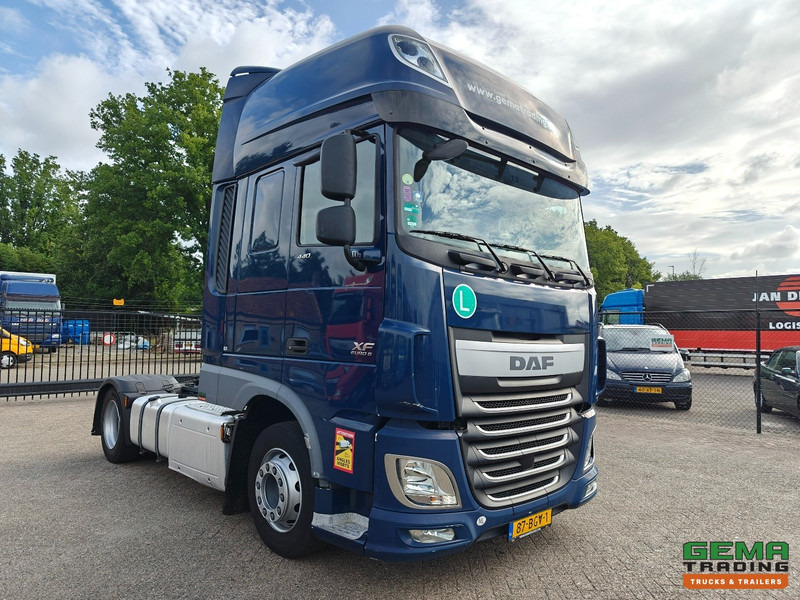 DAF XF 440 FT 4x2 SuperSpaceCab Euro6A - MEGA - Retarder - HandGeschakeld - 283.000KM! - Cabeza tractora: foto 2 DAF XF 440 FT 4x2 SuperSpaceCab Euro6A - MEGA - Retarder - HandGeschakeld - 283.000KM! - Cabeza tractora: foto 2
