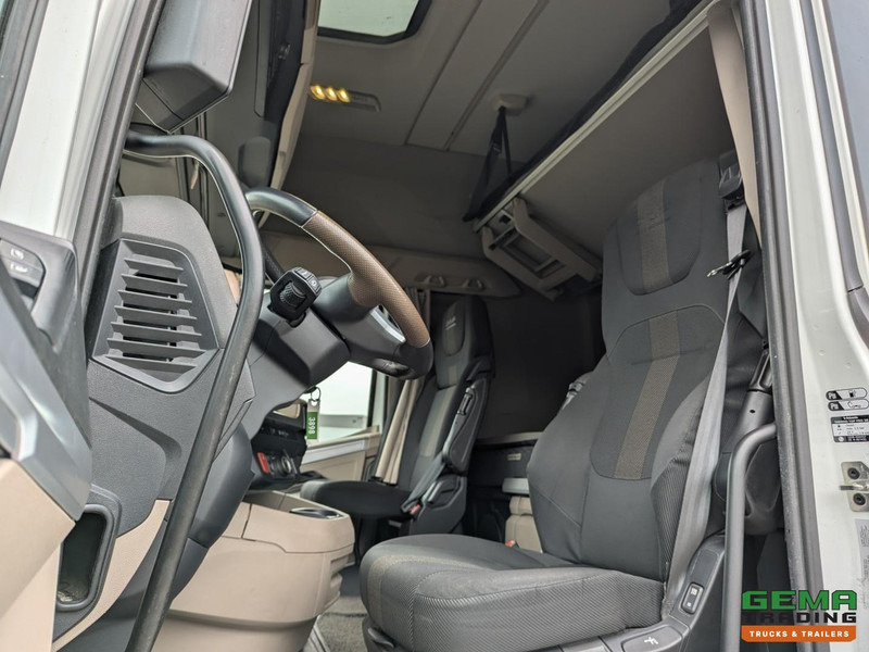 Cabeza tractora DAF XG+ 4x2 Euro6E - MEGA/Lowdeck - Retarder - Dubbele tanks - MirrorCam - 3 DVS StarRating: foto 5 Cabeza tractora DAF XG+ 4x2 Euro6E - MEGA/Lowdeck - Retarder - Dubbele tanks - MirrorCam - 3 DVS StarRating: foto 5