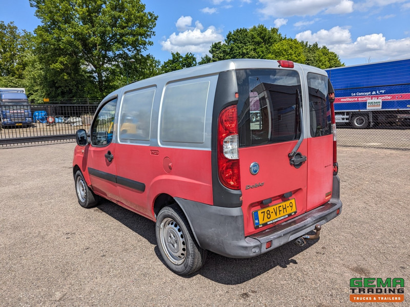Fiat Doblò 1.9 JTD Euro4 - Handgeschakeld - Trekhaak - Furgoneta pequeña: foto 4 Fiat Doblò 1.9 JTD Euro4 - Handgeschakeld - Trekhaak - Furgoneta pequeña: foto 4