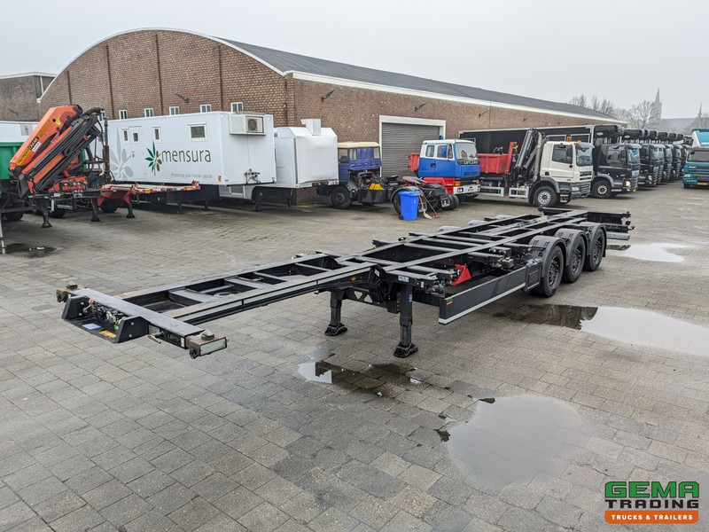 Kögel PORT 45 SIMPLEX BlackEdition - 2 LiftAssen - LZV Gekeurd - Alle aansluitingen - TOP! 07/2025APK - Semirremolque portacontenedore/ Intercambiable: foto 2 Kögel PORT 45 SIMPLEX BlackEdition - 2 LiftAssen - LZV Gekeurd - Alle aansluitingen - TOP! 07/2025APK - Semirremolque portacontenedore/ Intercambiable: foto 2