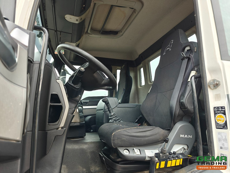 MAN TGS-TGX 26.440 6x4 Dagcabine Euro5 - AJK 20T HaakarmSysteem - Volledig Bladgeveerd - Naafreductie - Handgeschakeld - Camión multibasculante: foto 5 MAN TGS-TGX 26.440 6x4 Dagcabine Euro5 - AJK 20T HaakarmSysteem - Volledig Bladgeveerd - Naafreductie - Handgeschakeld - Camión multibasculante: foto 5