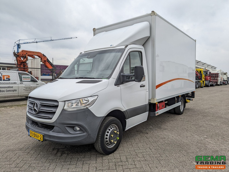 Mercedes-Benz Sprinter 517 CDI 4x2 Euro6D - Gesloten Bak 4.2M + Laadklep 1000KG - Automaat - 10/2025APK - Furgoneta caja cerrada: foto 1 Mercedes-Benz Sprinter 517 CDI 4x2 Euro6D - Gesloten Bak 4.2M + Laadklep 1000KG - Automaat - 10/2025APK - Furgoneta caja cerrada: foto 1