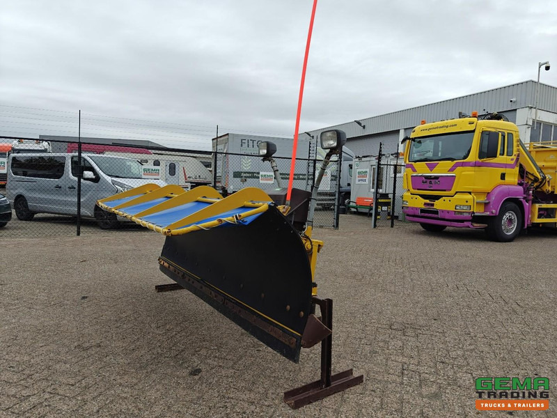 NIDO HYL-240-K24V EPZ-0 SneeuwSchuiver - Hydraulisch verstelbaar - 24V - 2.7M - Cuchilla quitanieves: foto 4 NIDO HYL-240-K24V EPZ-0 SneeuwSchuiver - Hydraulisch verstelbaar - 24V - 2.7M - Cuchilla quitanieves: foto 4