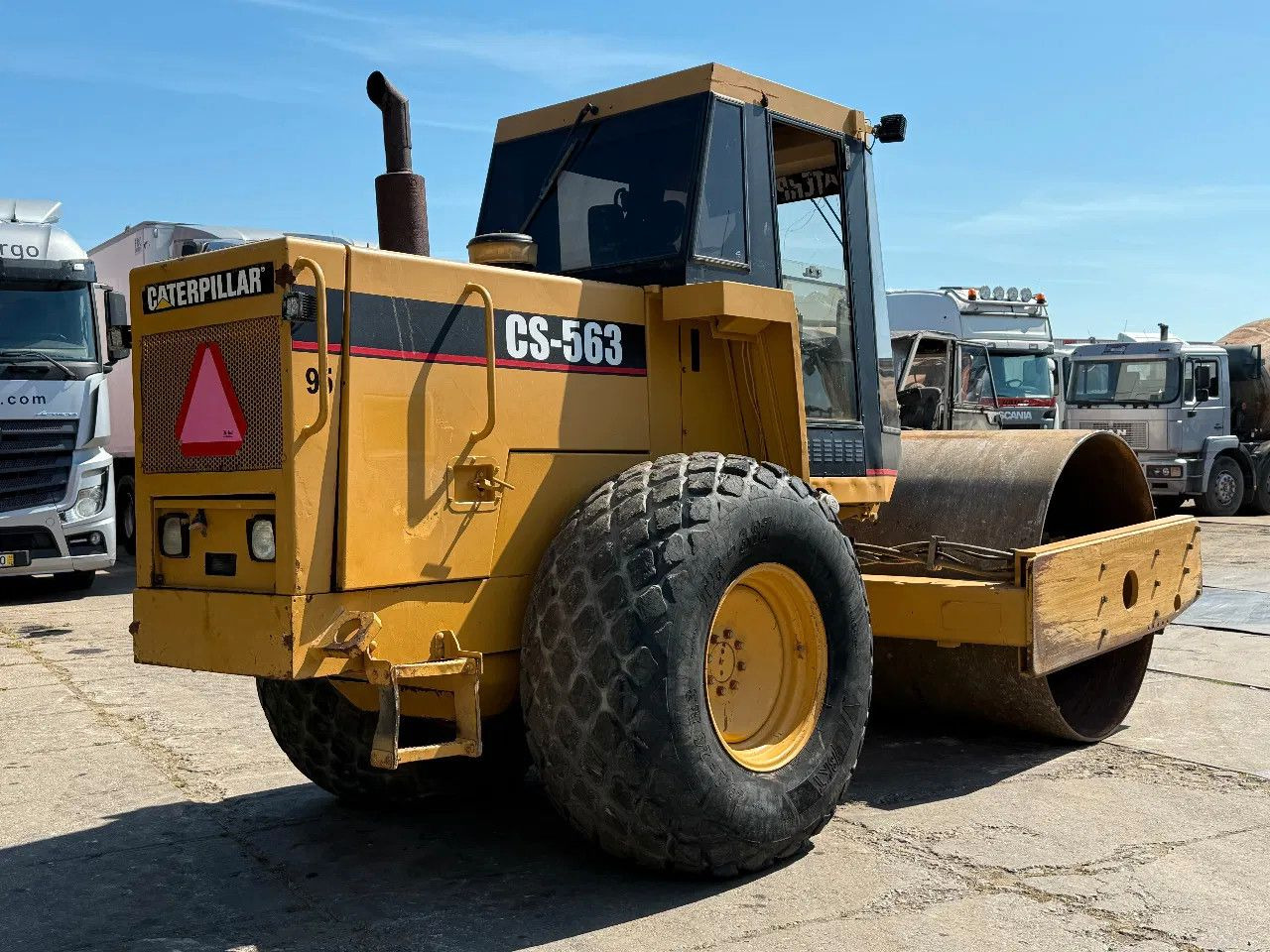 CAT Caterpillar CS 563 Roller with vibration - Compactador: foto 4 CAT Caterpillar CS 563 Roller with vibration - Compactador: foto 4