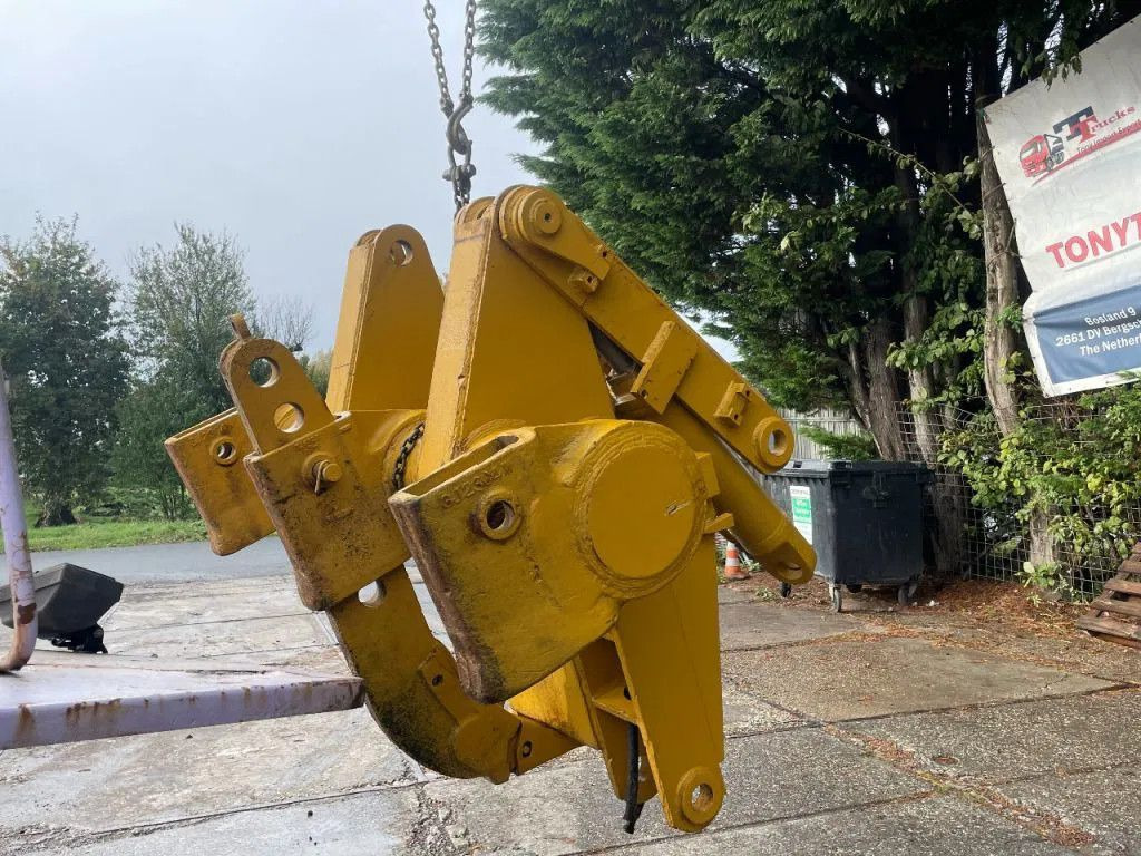 CAT Caterpillar Ripper compatible with D7R and D7H R CAT Ripper compatible with D7R and D7H Ripper compat - Escarificador para Maquinaria de construcción: foto 3 CAT Caterpillar Ripper compatible with D7R and D7H R CAT Ripper compatible with D7R and D7H Ripper compat - Escarificador para Maquinaria de construcción: foto 3