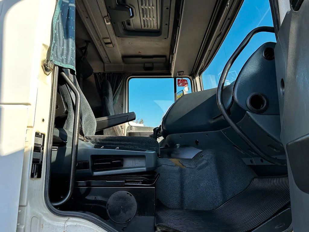 Cabeza tractora DAF XF 95.380 4X2 Tractor-unit Spring/Air ZF Manual: foto 11