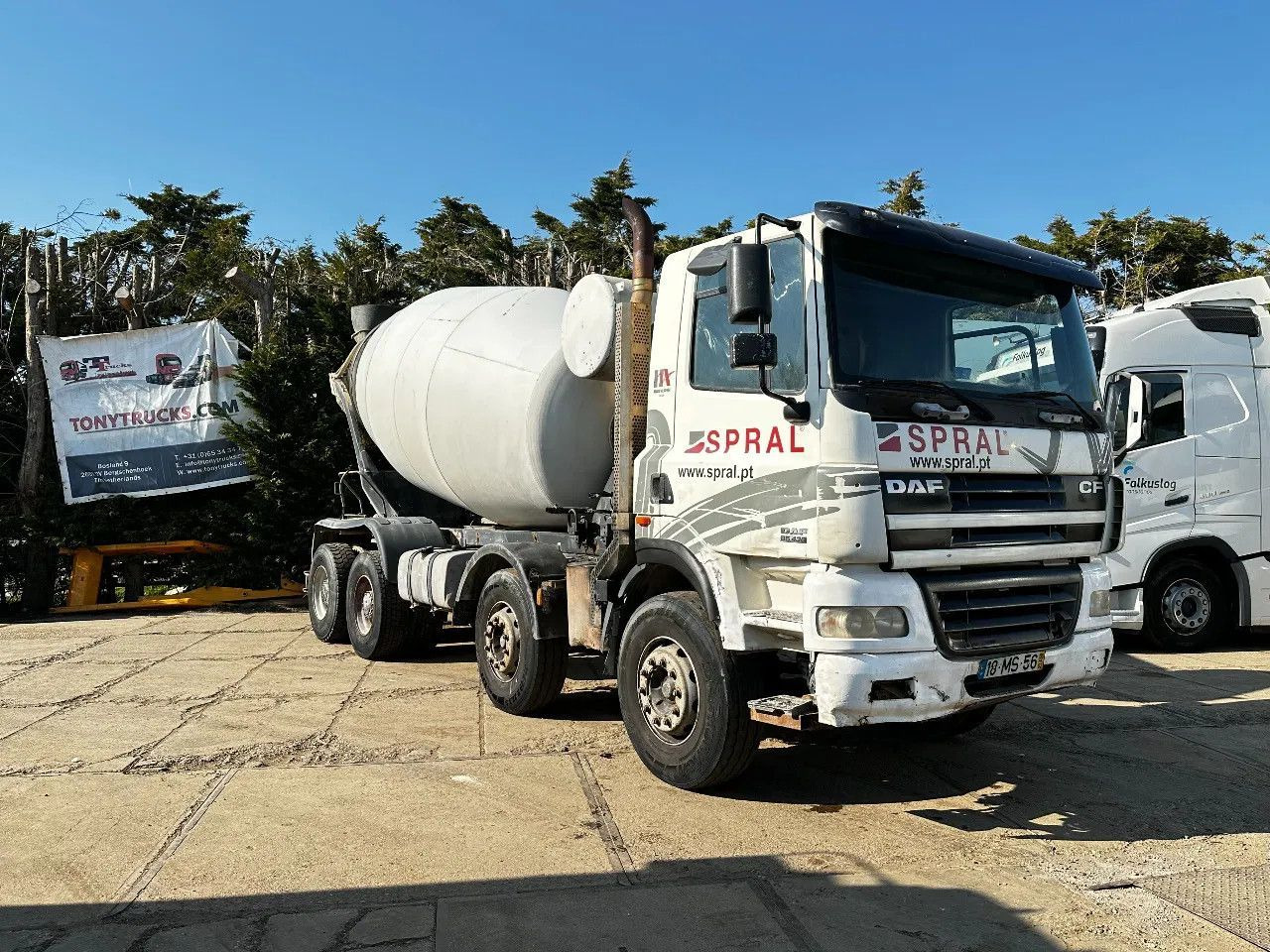 DAF CF 85.430 8X4 9m3 Mixer Spring/Spring ZF Manual - Camión hormigonera: foto 1 DAF CF 85.430 8X4 9m3 Mixer Spring/Spring ZF Manual - Camión hormigonera: foto 1
