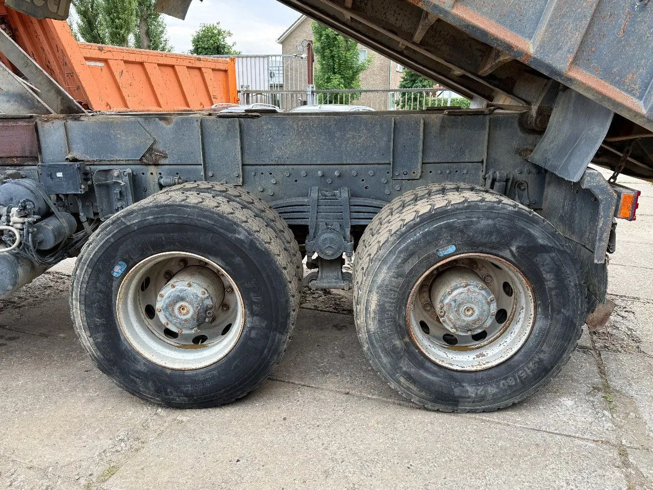 Mercedes-Benz Actros 4140 V6 8X4 Tipper Spring/Spring Manual G - Camión volquete: foto 4 Mercedes-Benz Actros 4140 V6 8X4 Tipper Spring/Spring Manual G - Camión volquete: foto 4