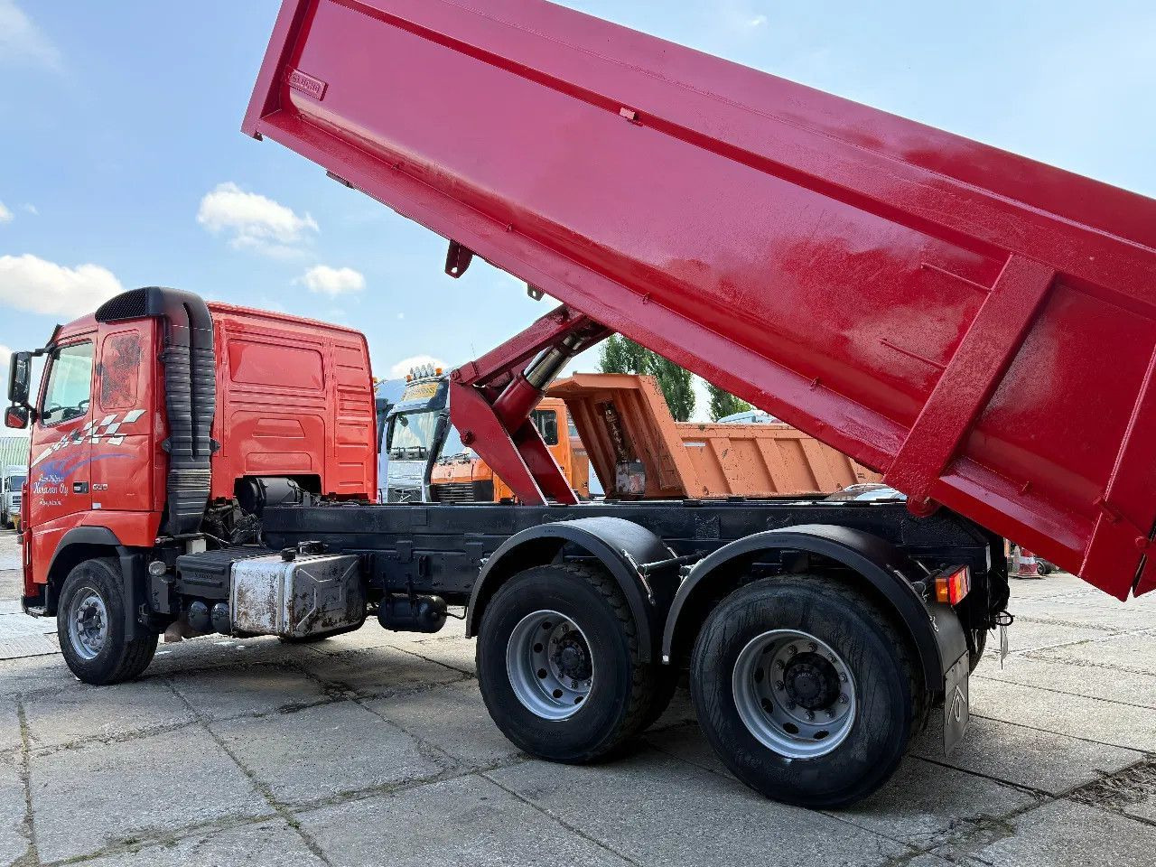 Volvo FH 16.600 6X4 Tipper Spring/Spring Euro5 - Camión volquete: foto 3 Volvo FH 16.600 6X4 Tipper Spring/Spring Euro5 - Camión volquete: foto 3