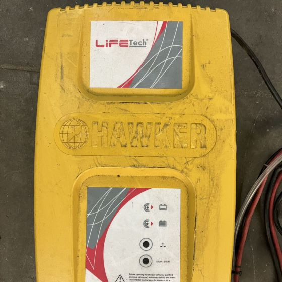 Hawker 24V/60A Life Tech (2) - Sistema eléctrico para Equipo de manutención: foto 3 Hawker 24V/60A Life Tech (2) - Sistema eléctrico para Equipo de manutención: foto 3
