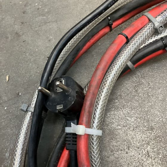 Hawker 24V/72A Lifetech TC1LT - Sistema eléctrico para Equipo de manutención: foto 4 Hawker 24V/72A Lifetech TC1LT - Sistema eléctrico para Equipo de manutención: foto 4