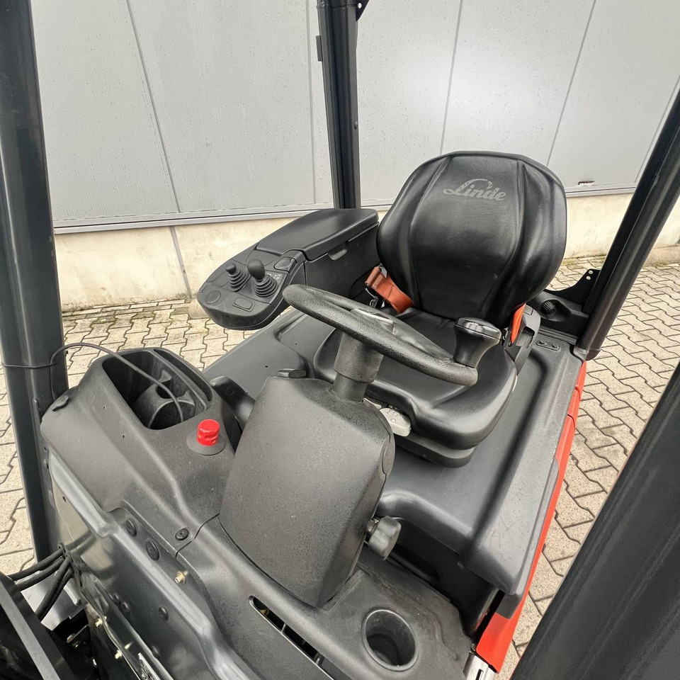 Linde E15 (386-02) EVO - Carretilla elevadora eléctrica: foto 3 Linde E15 (386-02) EVO - Carretilla elevadora eléctrica: foto 3