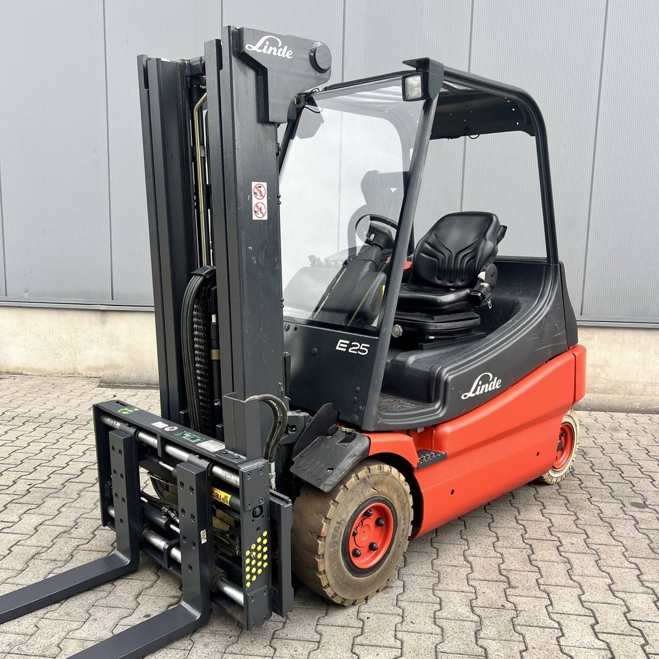 Linde E25 (336-02) - Carretilla elevadora eléctrica: foto 1 Linde E25 (336-02) - Carretilla elevadora eléctrica: foto 1