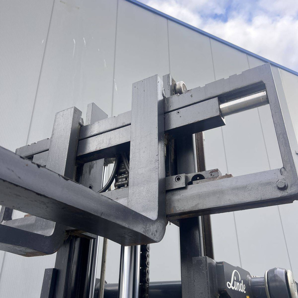 Carretilla elevadora eléctrica Linde E25 (387): foto 14 Carretilla elevadora eléctrica Linde E25 (387): foto 14