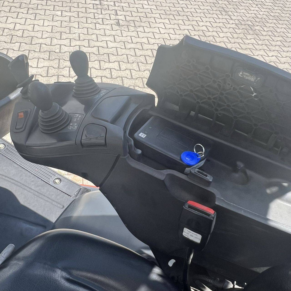 Carretilla elevadora de gas Linde H18T (391-01) EVO: foto 6