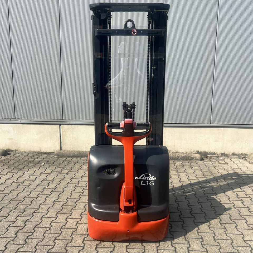 Linde L16i (372) - Apilador: foto 2 Linde L16i (372) - Apilador: foto 2