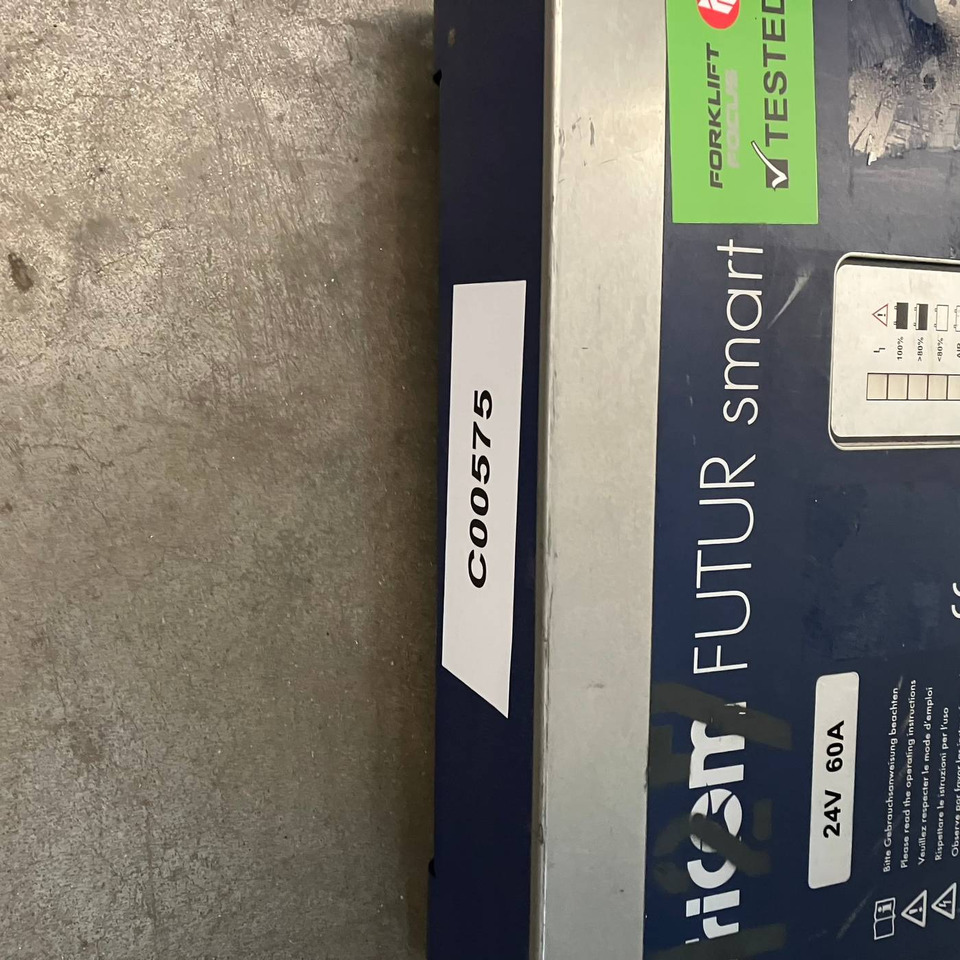 Tricom 24V/60A - Piezas de recambio para Equipo de manutención: foto 5 Tricom 24V/60A - Piezas de recambio para Equipo de manutención: foto 5