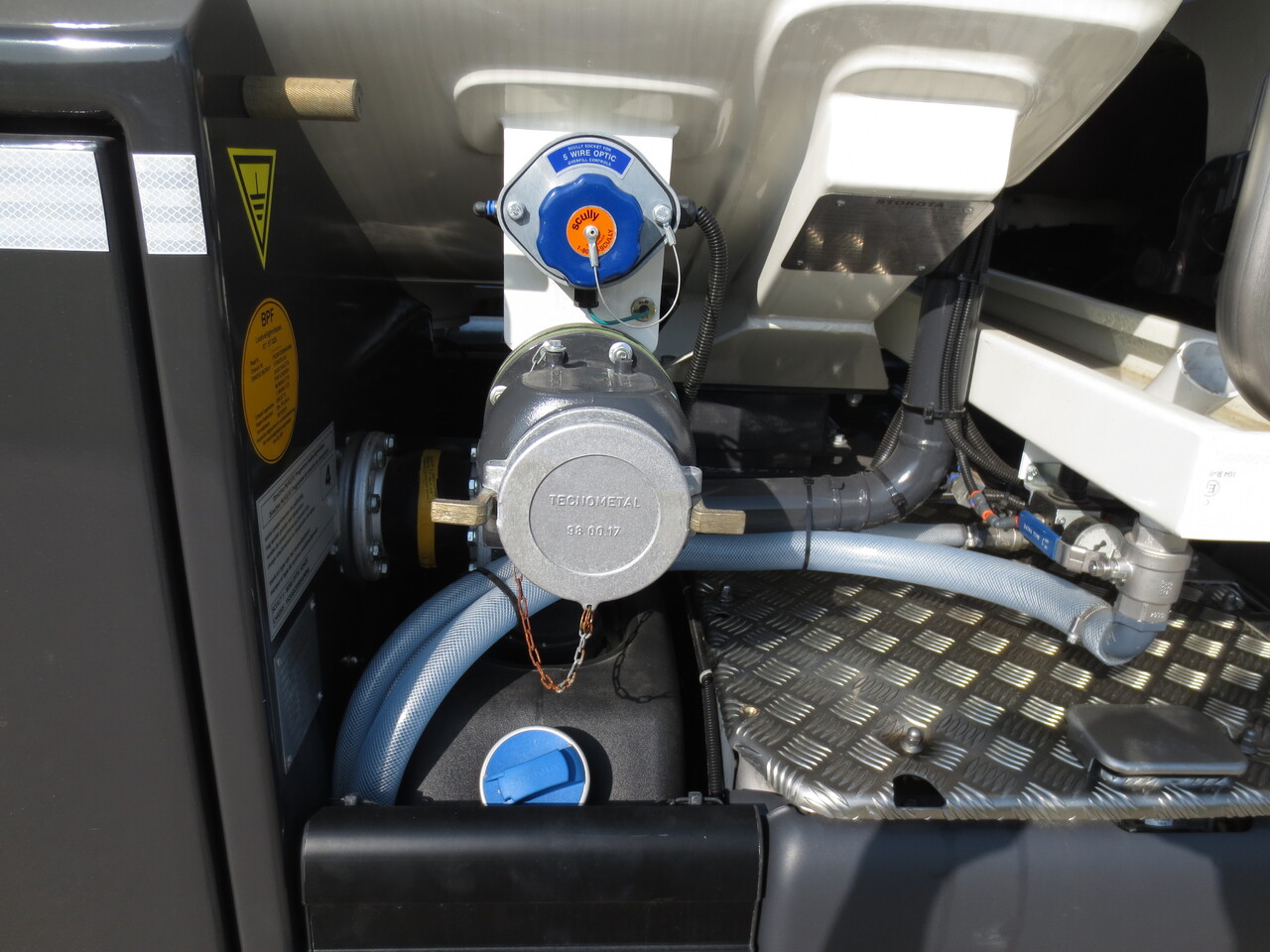 SCANIA G370 - Camión cisterna: foto 3 SCANIA G370 - Camión cisterna: foto 3