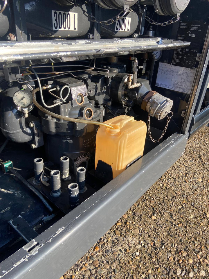 SCANIA P410 - Camión cisterna: foto 5 SCANIA P410 - Camión cisterna: foto 5