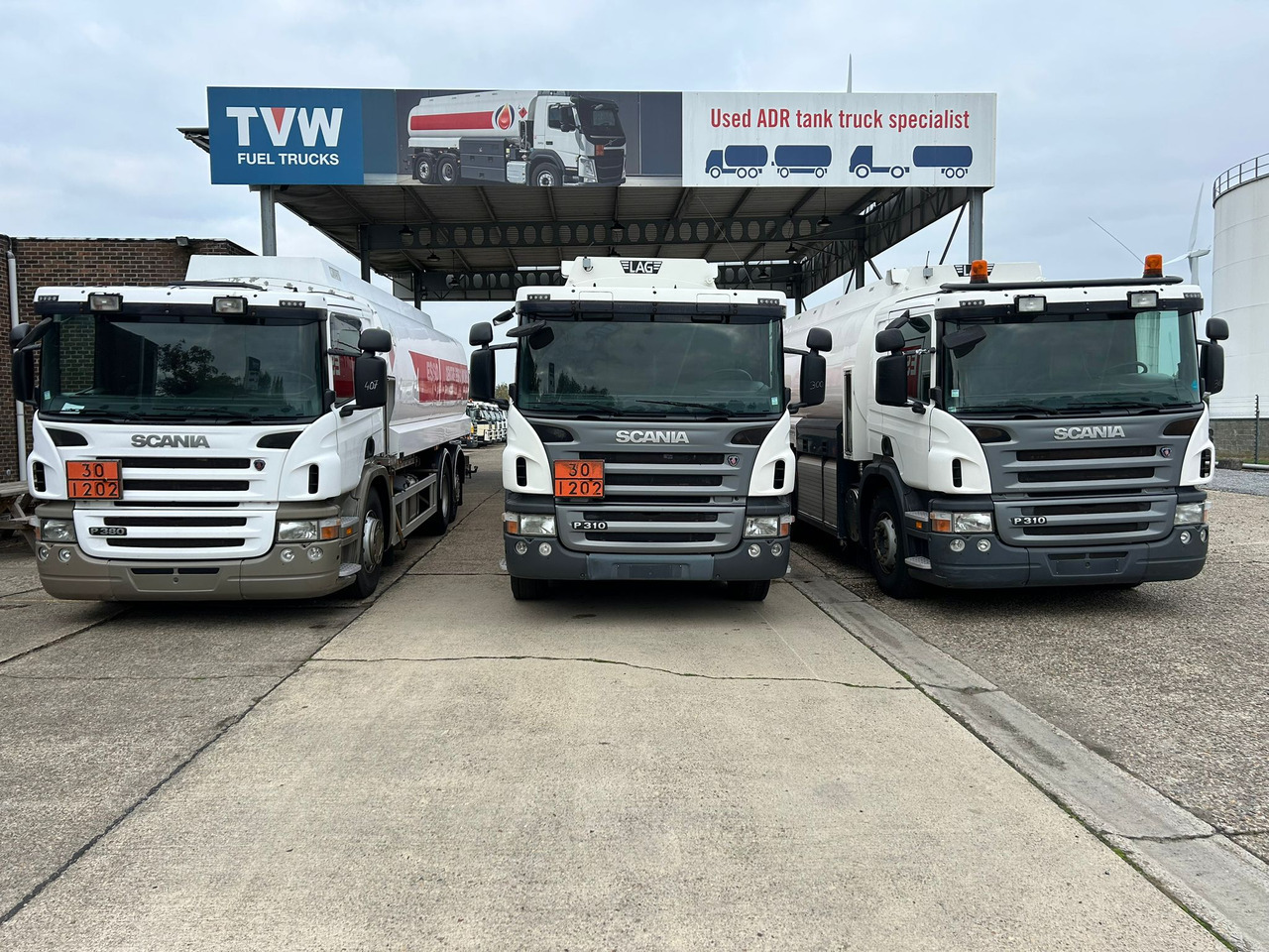 SCANIA PRT, P310, P380 (lot of 3) - Camión cisterna: foto 2 SCANIA PRT, P310, P380 (lot of 3) - Camión cisterna: foto 2