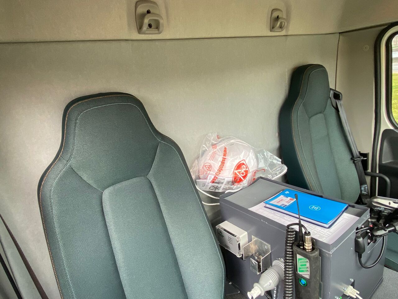 VOLVO FL - Camión cisterna: foto 4 VOLVO FL - Camión cisterna: foto 4