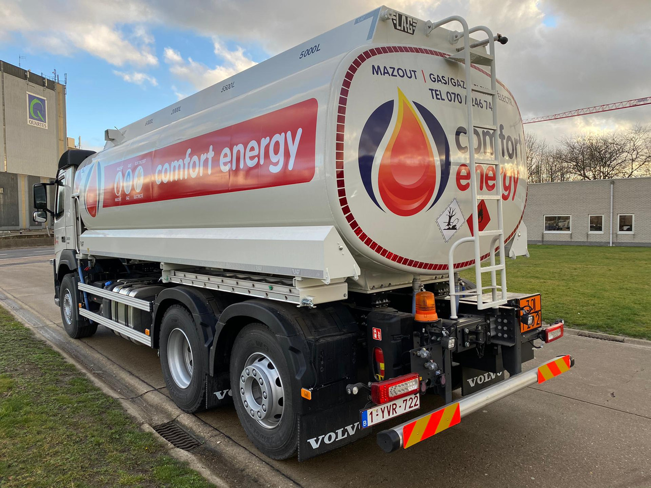 Camión cisterna VOLVO FM: foto 9