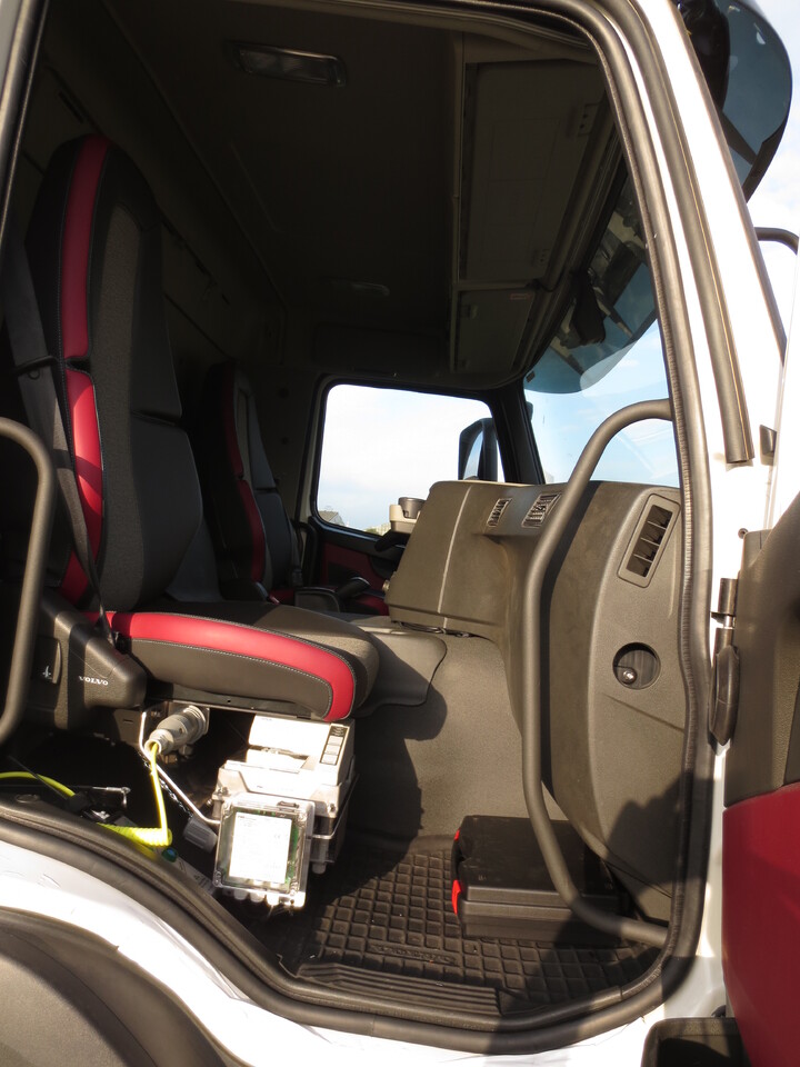 VOLVO FM - Camión cisterna: foto 3 VOLVO FM - Camión cisterna: foto 3