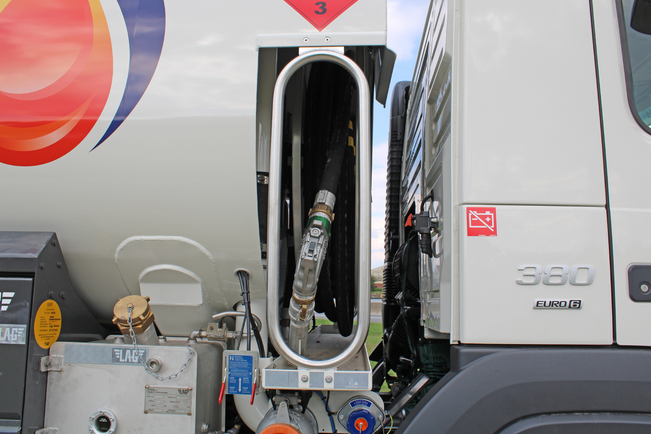 VOLVO FM - Camión cisterna: foto 3 VOLVO FM - Camión cisterna: foto 3